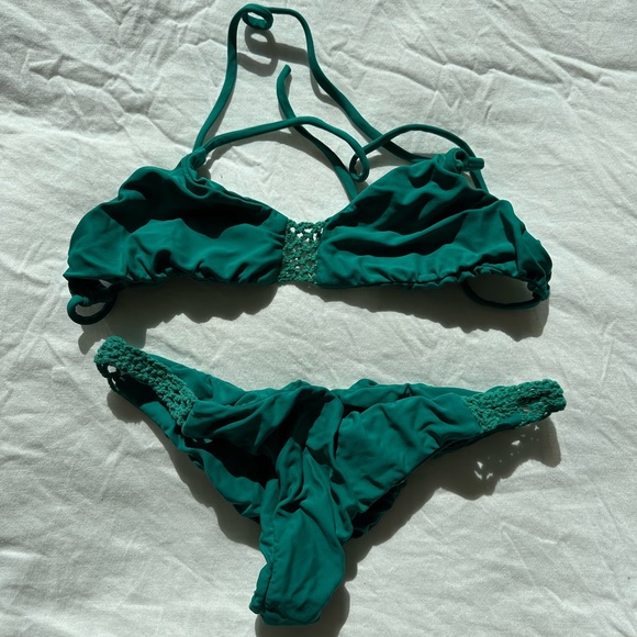 POSH PUA Bikini - Picture 2 of 4